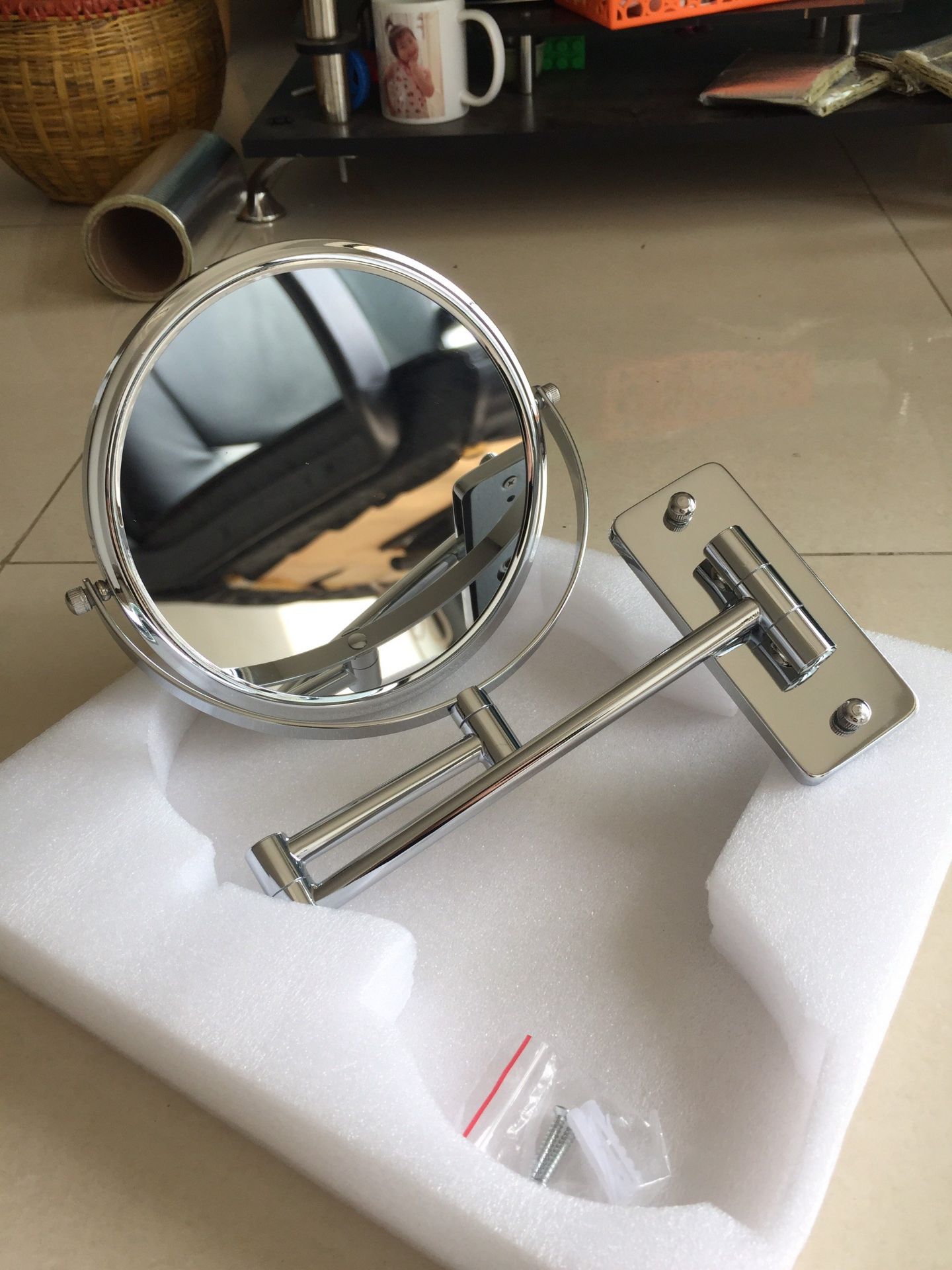 Gương rất đẹp to chắc nhé, chuẩn Inox sáng bóng. Đã lắp thấy rất ưng, tiện, 1 mặt soi thường và 1 mặt phóng đại, rất nét và trong. Hài lòng