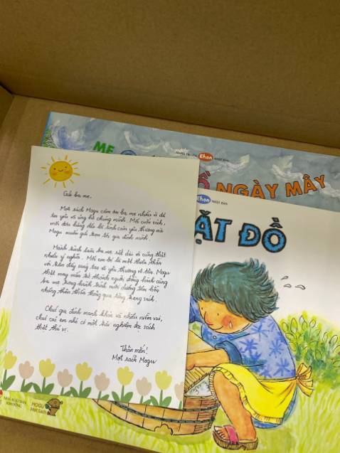 sách rất hay, cả 2 bạn nhà mình đều thích sách bên này. Cốt truyện đơn giản phù hợp với con