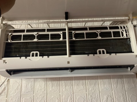 Vệ sinh dùng hết 2 bình cũng chỉ sạch sơ sơ, mùi khá nặng, bật máy 60p chưa hết nổi mùi, mua trải nghiệm thui, dùng tiền đó gọi thợ vệ sinh vẫn hay hơn