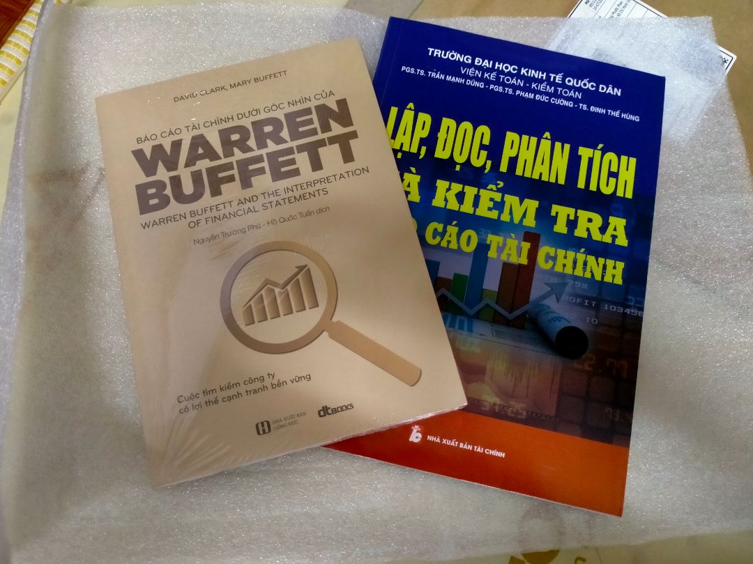 Sách được bọc rất chắc chắn, giao hàng nhanh chóng. Mình rất ưng ý khi mua sản phẩm ❤️