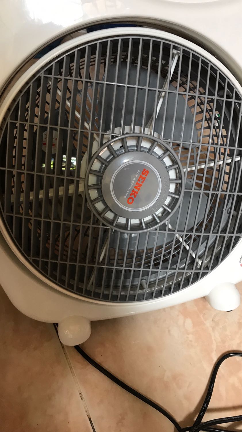 Mình đặt mua quạt 6 cánh , giao quạt 3 cánh 
Ko thể chấp nhận được 
Làm ăn chán quá, mất niềm tin vào huy thưởng rồi Mình đặt mua quạt 6 cánh , giao quạt 3 cánh 
Ko thể chấp nhận được 
Làm ăn chán quá, mất niềm tin vào huy thưởng rồi