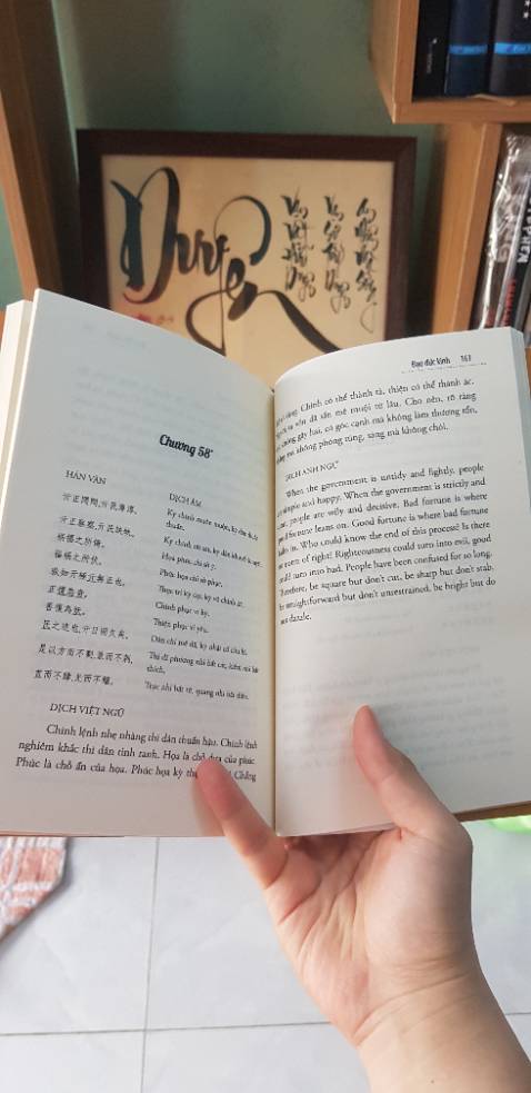 sách hay, có đầy đủ bản phiên âm, dịch nghĩa và bản tiếng anh cho mọi ng tham khảo