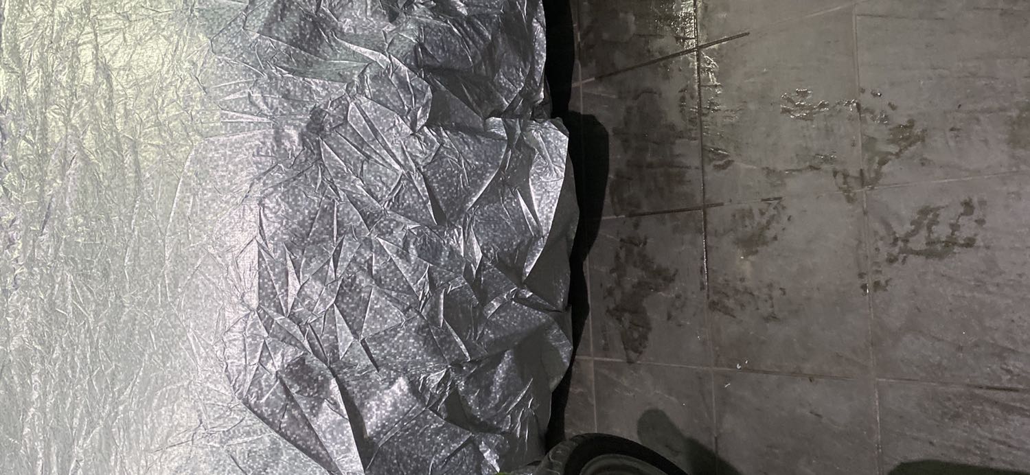 Giao hàng không đúng kích cỡ xe ( quá lớn so với xe mình, thùng thình vô cùng) mình muốn đổi lại size nhỏ hơn, mong tiki liên hệ với shop xúc tiến đổi hàng lại cho mình nhe. Mình hứa sẽ đánh lại 5 sao sau khi shop liên hệ hay chat với mình