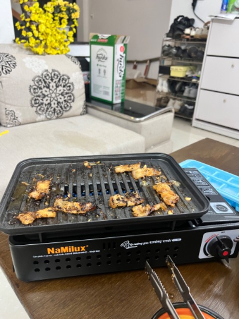 Bếp nhỏ và chật, *** ga lòi ra ngoài rất nguy hiểm và xấu