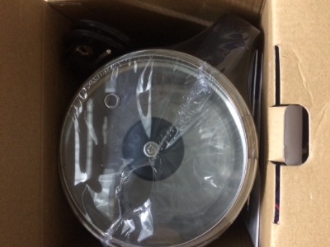 Nồi nhỏ gọn tiện dụng, thời gian nóng nhanh ok nắp kính dày đẹp, có kèm thêm vỉ nhựa hấp ok. Dây điện cứng cáp chắc chắn.
Đóng gói kĩ và chắc chắn