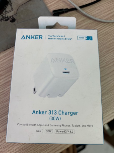 Tiki Giao hàng siêu nhanh, chuẩn. Giá cực tốt, mua ngay đợt khuyến mãi được tặng kèm Adapter Anker 30W