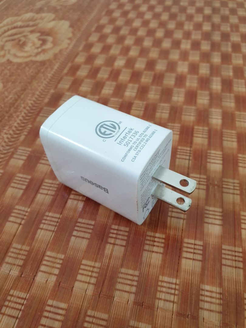 Giao hàng không như lựa chọn đặt cái mầu đen thì giao mầu trắng, đặt cắm tròn thì giao chân cắm dẹt. Không hài lòng.