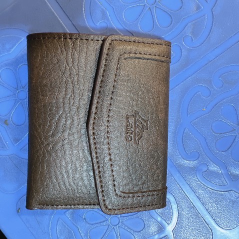 Ví nhỏ gọn lắm tiện lợi nữa