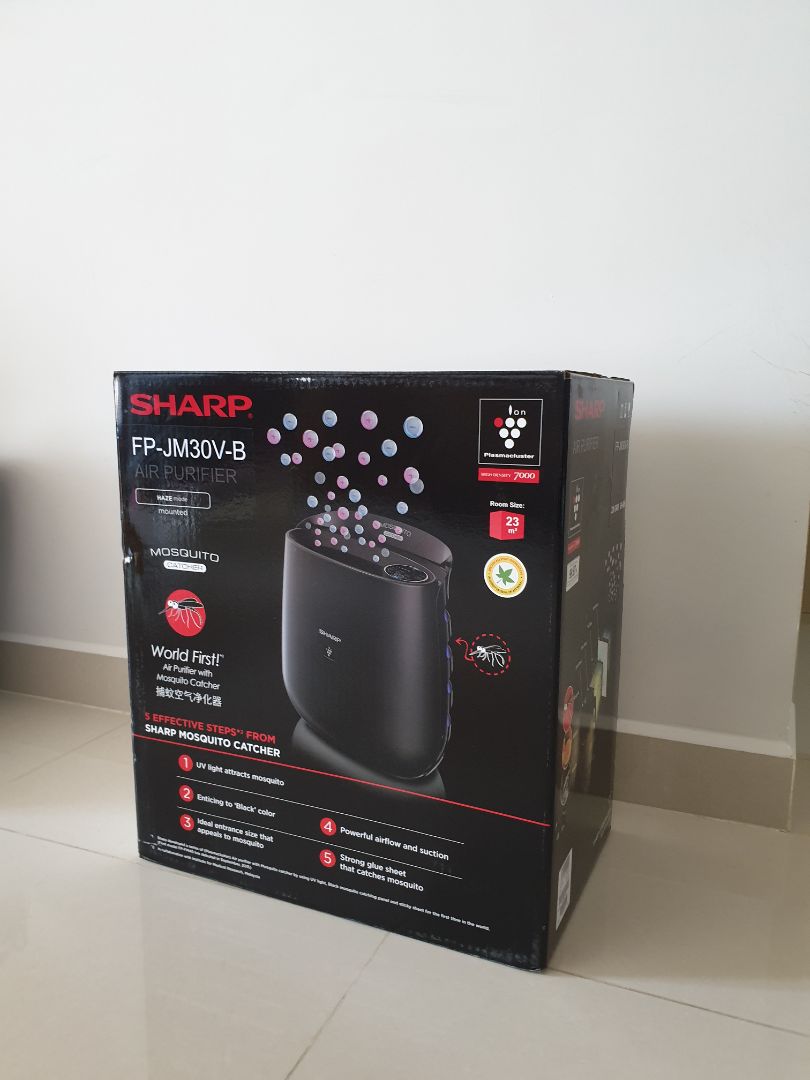 Đóng gói rất cẩn thận. Máy màu đen tuyền đẹp. Lọc êm,  thường mua máy lọc sợ tối ồn khó ngủ nhưng máy của Sharp rất êm,  lại có thêm chế độ bắt muỗi nữa quá tuyệt. Đây quả là sự lựa chọn tốt cho ai đang tìm máy lọc không khí.