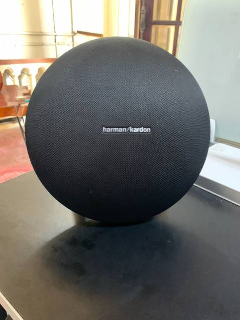 Quá đỉnh luôn. Âm thanh vòm nghe sướng, nhỏ gọn. Hơn cả mong đợi. Bluetooth quá nhạy. Hơn con HarmanKadon xa.