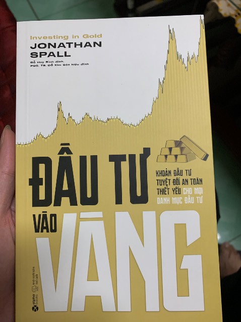 Sách hơi có vết bẩn.Tổng thể thì khá oke