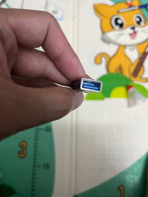 Nhỏ gọn, giá rẻ mà tiện dụng. Cắm con chuột ko dây vô dùng cho con mac khoẻ rẻ luôn