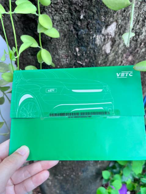 Cho VETC & TIKI 10 điểm!!

Lướt Tiki mua bọc vô lăng xong chợt thấy VETC trên TIKI nên tò mò mua thử :v

VETC Đóng gói cẩn thận, đầy đủ HDSD,  TIKI giao nhanh hơn mình nghĩ :)

Dễ dàng kích hoạt và tự dán lên vị trí đèn được luôn.

Sẽ tiếp tục ủng hộ và giới thiệu bạn bè về em này.