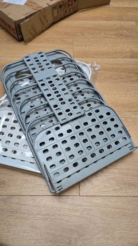 Chất liệu tốt, tương đối chắc chắn, kích thước hơi nhỏ - phù hợp đựng đồ cá nhân 1 người