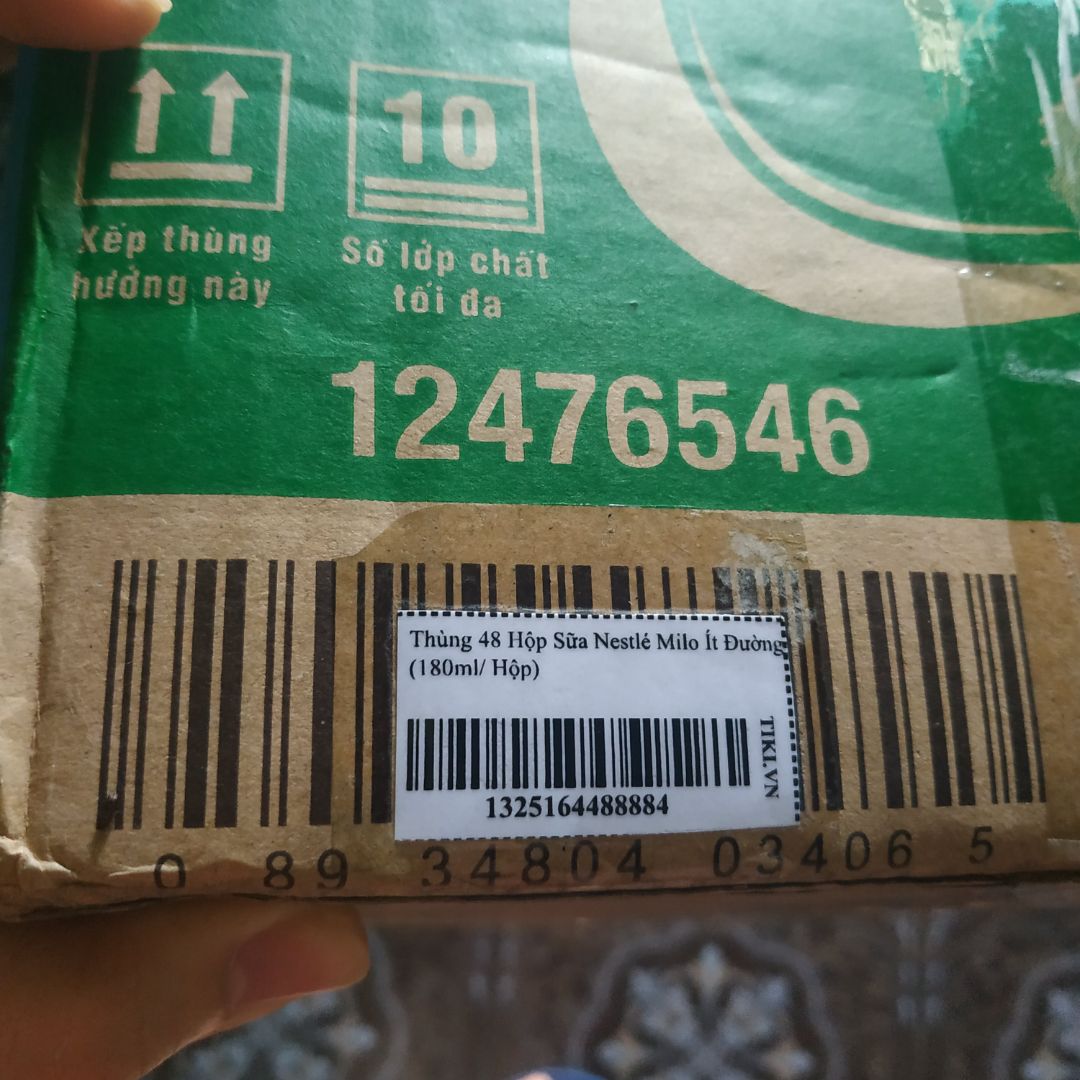 Mình mua hàng tiki rất nhiều lần, mua sữa milo cũng nhiều rồi. Mà lần này thực sự thất vọng với đơn hàng này. Sữa milo hạn sử dụng 8 tháng, mà tiki giao cho mình thùng này với hsd đã bị trôi mất 4 tháng. Mình nhận hàng vào ngày 3.3.2022, mà tới 7.7.2022 đã hết hạn. Thùng sữa đợt trước mua trên tiki bị trôi 2 tháng thì còn chấp nhận được, đằng này tiki lại giao hàng cũ cho mình. Cứ thế này thì không biết có nên tiếp tục đặt sữa trên tiki ko nữa. Thực sự không hài lòng chút nào với đơn hàng này Mình mua hàng tiki rất nhiều lần, mua sữa milo cũng nhiều rồi. Mà lần này thực sự thất vọng với đơn hàng này. Sữa milo hạn sử dụng 8 tháng, mà tiki giao cho mình thùng này với hsd đã bị trôi mất 4 tháng. Mình nhận hàng vào ngày 3.3.2022, mà tới 7.7.2022 đã hết hạn. Thùng sữa đợt trước mua trên tiki bị trôi 2 tháng thì còn chấp nhận được, đằng này tiki lại giao hàng cũ cho mình. Cứ thế này thì không biết có nên tiếp tục đặt sữa trên tiki ko nữa. Thực sự không hài lòng chút nào với đơn hàng này