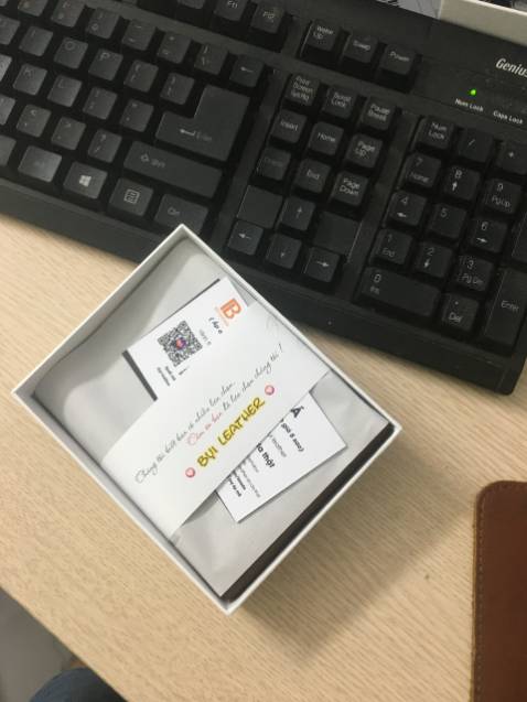 Hello mình vừa nhận được hàng về, ví quá đẹp, đúng như mong đợi. Giao hàng cực kì nhanh. cho 10 điem Hello mình vừa nhận được hàng về, ví quá đẹp, đúng như mong đợi. Giao hàng cực kì nhanh. cho 10 điem