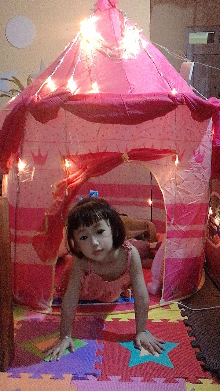 Mẫu khăn này mình đã từng dùng rồi. 
Khăn để trang trí tăng thêm sinh động cho người phụ nữ. 
Ok Sop! Hai màu khăn rất đẹp