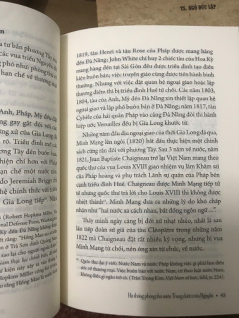 Mới nhận sách, giấy đẹp, giấy nhám, in rõ dễ đọc