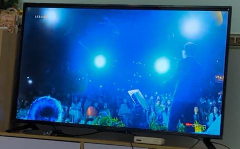 Hàng đẹp cứng cáp, đúng chuẩn 4k siêu nét. chỉ khúac mắt ở chỗ giao hàng của tiki thôi. mong là bền