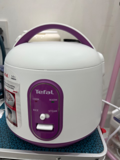 Mua qua các loại nhỏ của Sunhouse, Lock&Lock rồi mới tới cái này. Mình thấy hài lòng với Tefal nhất nha. Giá cũng okie. Cuckoo thì giá hơi cao rồi. Sinh viên thôi mua hem nổi :p