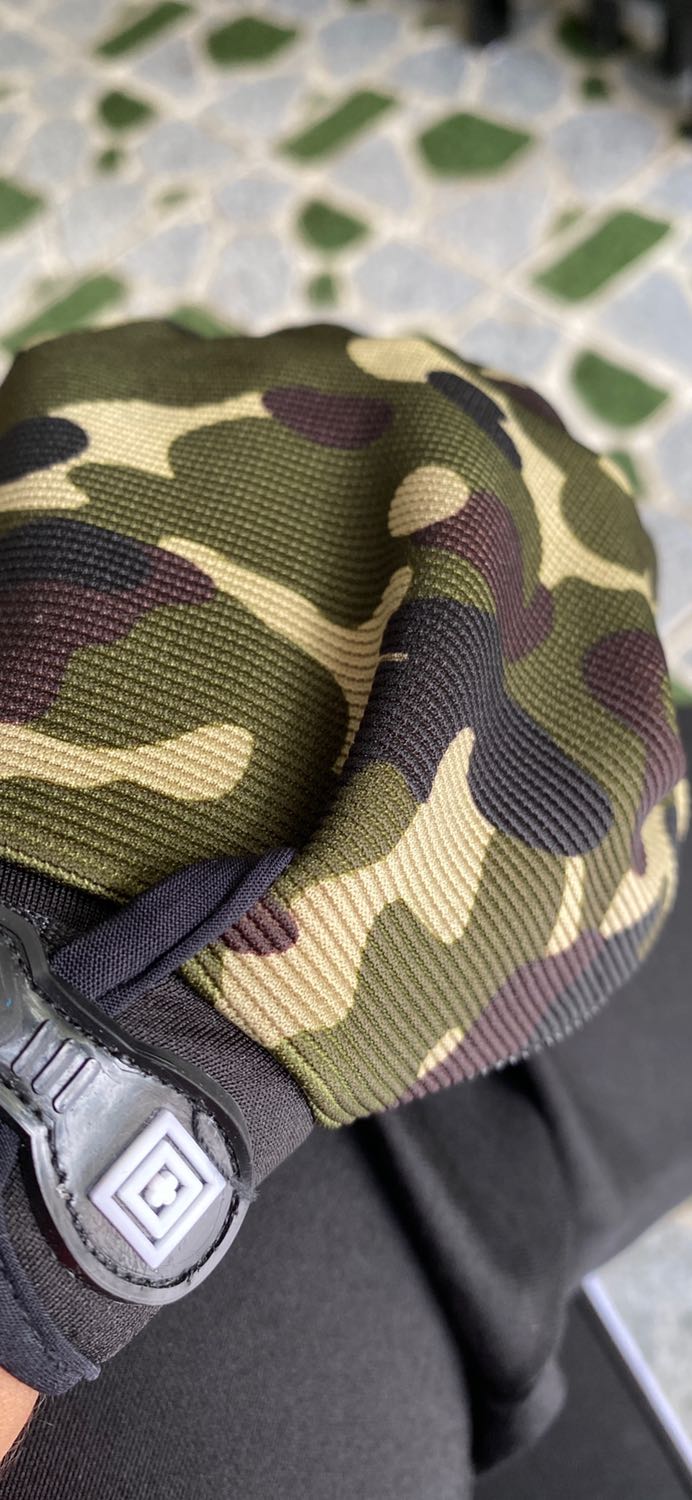 Đặt màu đen mà sao về lại màu khác thế nhỉ....…........