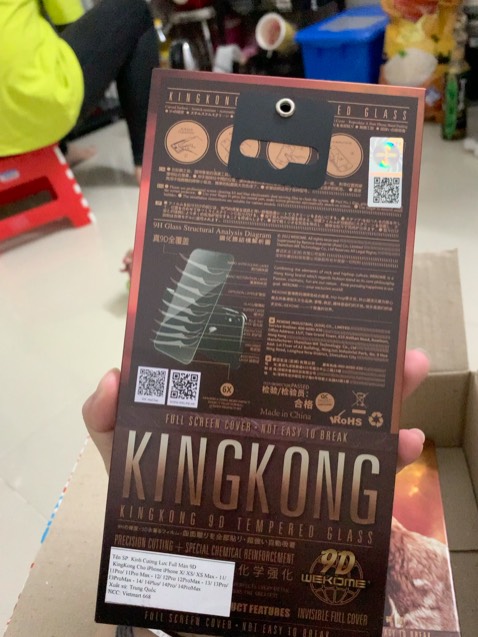 Đặt hàng kính chống nhìn trộm nhưng khi giao hàng lại giao trong suốt. Tiêu đề sản phẩm là 1 đằng tới lúc đặt hàng 1 nẻo. Sợ sẽ sai sót chủ động nhắn tin riêng cho shop nhưng shop cũng ko thèm xác nhận là đã sai mà cứ soạn đơn giao hàng. Làm ăn ko có trách nhiệm. Sẽ ko bao giờ ủng hộ lại, mong mọi người cân nhắc. Bỏ tiền ra mà ko mang lại sự hài lòng thì tốt nhất tìm shop khác