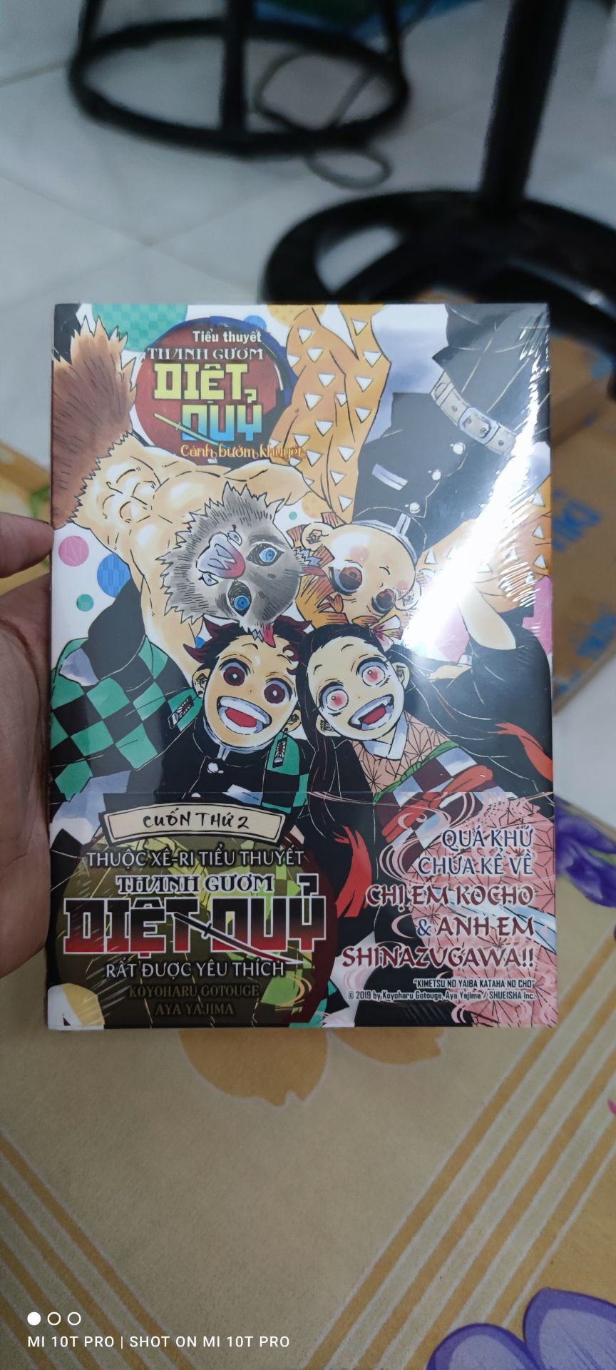 một người mê series thanh gươm diệt quỷ thì không thể bỏ qua mấy cuốn tiểu thuyết này rồi,với lại mua sưu tầm cũng ok nữa,giờ chỉ chờ mỗi tập 23 thui