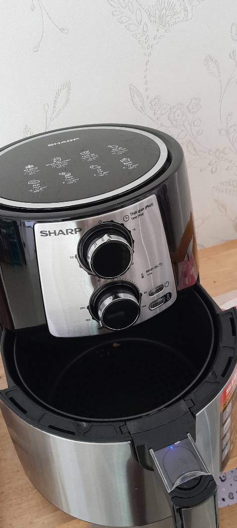 Giao nhanh, đúng hàng và nguyên vẹn, độ bền. Phải dùng thời gian mới biết,nồi đẹp tôi thích ☘️