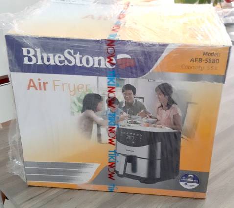 TIKI giao hàng nhanh, đặt 11h đến 13h đã giao hàng, nhân viên nhiệt tình.
Nồi nhìn sang, màn hình cảm ứng, nhiều chức năng, rổ chiên diện tích rộng, có tấm chắn dầu bắn lên trên dể dàng vệ sinh, lớp phủ chống dính chắc chắn *** thử 1 thời gian sẽ đánh giá tiếp.