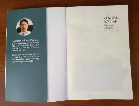 Đã từng là nv của anh Hưng, mình mua ủng hộ sếp cũ.
Sách mình chưa đọc, nhưng sách anh Hưng viết chắc chắn sẽ bổ ích, chuyên nghiệp và truyền cảm hứng.