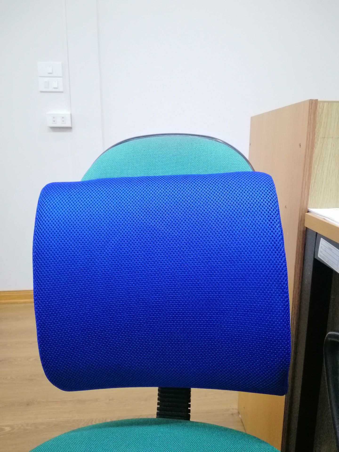 Sản phẩm ok nhé, để phòng điều hòa thì hết sảy. Mình dùng không bị đau lưng nữa 😁