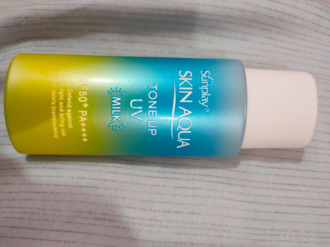 đây nha mn mình thấy tiki giao nhanh *** ra
kcn thì mình thấy tốt
tại mới mua chưa có kinh nghiệm review khi nào mình sài đc tgian thì qlai trl 
à da 
hàng real nha
ình da thường nha mn