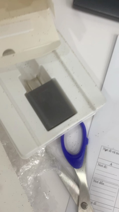 Bao bì cũ, hộp đựng chưa nhiều bụi bẩn, thất vọng tràn trề