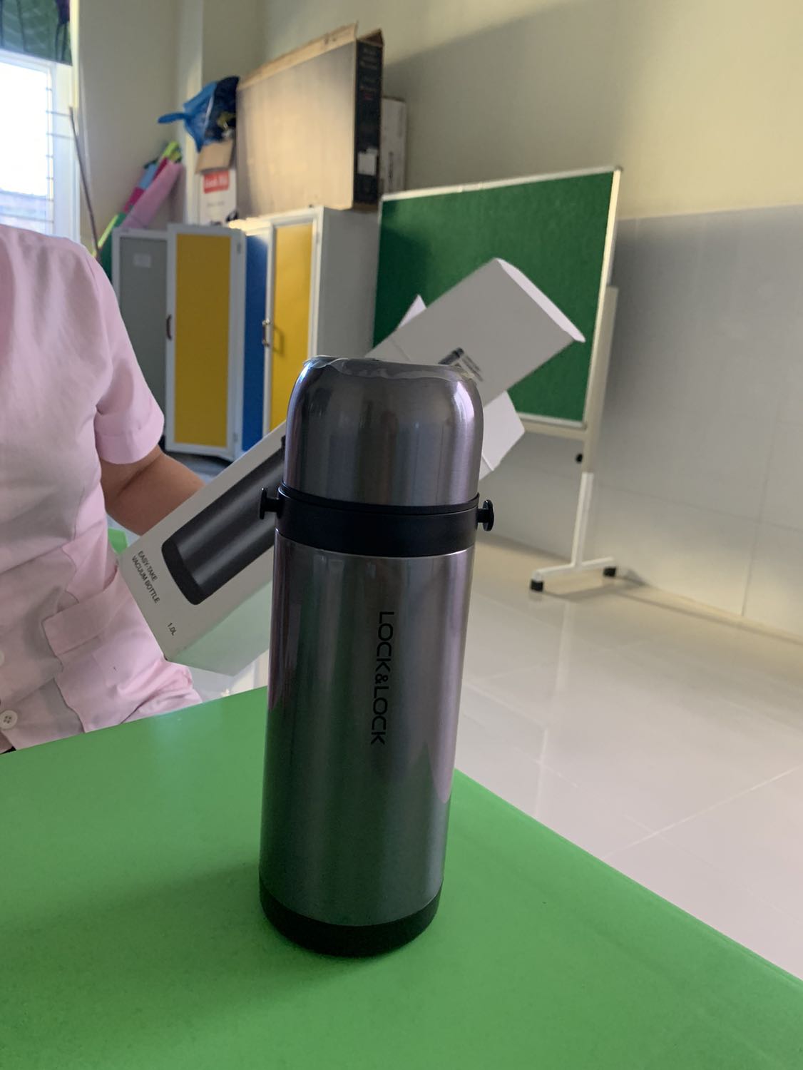 Bình giữ nhiệt tốt, giữ nóng trong ngày, giữ lạnh qua ngày