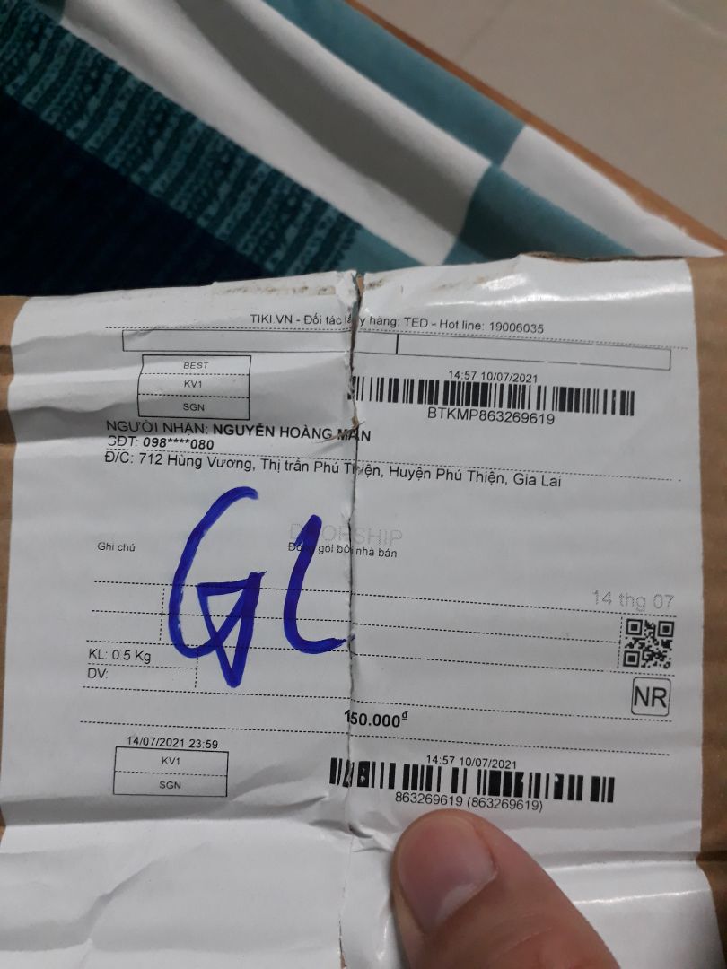 Nhà bán hàng giao lộn sản phẩm. Mình đặt mua " kem dưỡng sau tẩy lông Jax Wax" nhưng lại giao " sáp tẩy lông nóng dạng hạt Waratah". Nhờ bộ phận cskh Tiki hỗ trợ đổi hàng giúp mình. Cảm ơn.