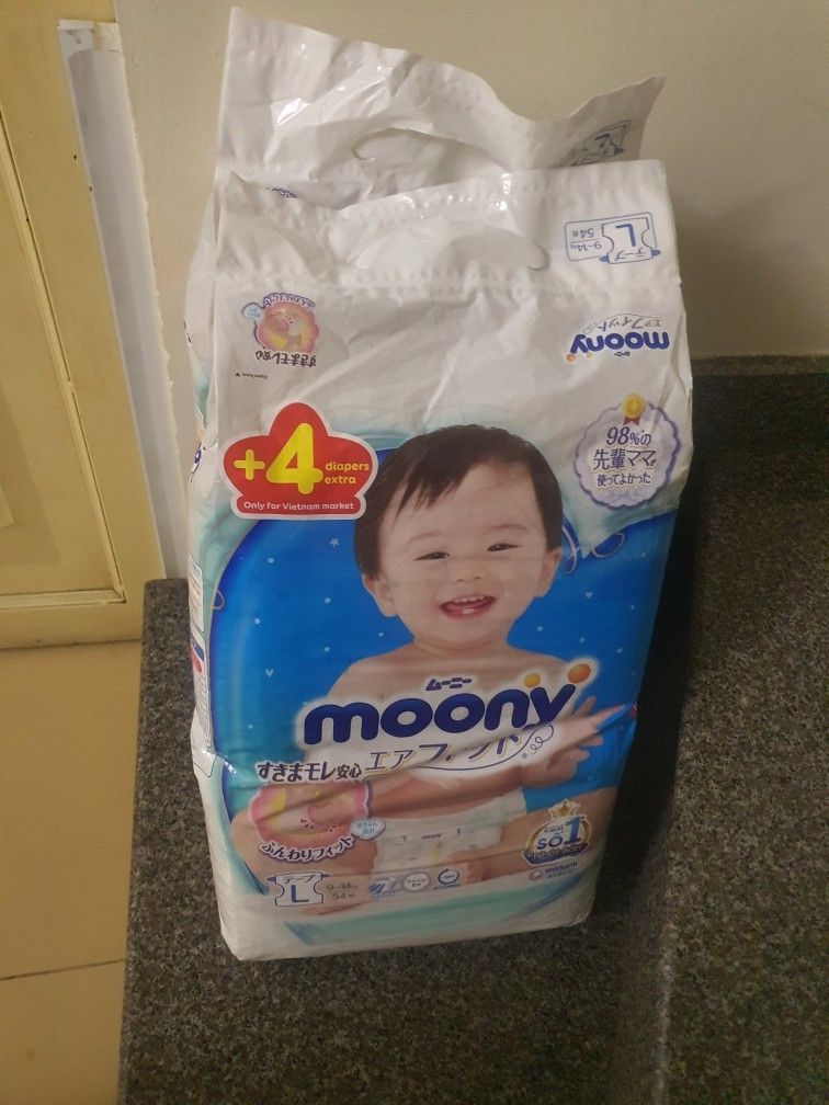 Tã date mới, sản xuất tháng 6/2021. Chất lượng luôn tin dùng. Giao hàng nhanh.