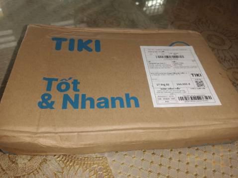 Nội dung sách ko phải bàn nhưng khâu đóng gói thực sự tệ. Mình trông ngóng hàng gần 1 tuần mà nhận hàng thì bóc seal thấy góc bị nhăn như hình r. Đọc đánh giá thấy rất nhiều người mua hàng cũng giống như mình nhưng mà Tiki vẫn chưa sửa đổi. 2 sao ạ