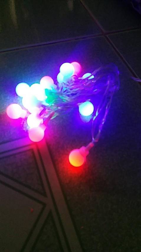 Đèn sáng,nên mua nha mn,rất ưng đèn shop này lun á,nhìn rất đẹp