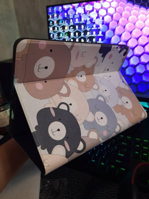 This casing is so beautiful...The material used has a very nice quality.