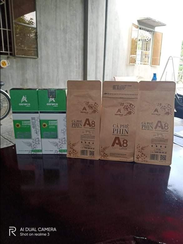 mình mua ngay đợt khuyến mãi của shop nên được tặng thêm cafe a8. Cafe thơm, shop đóng gói cẩn thận, mình đặt uống thử ưng cái bụng nên mới đặt gửi tặng cho mẹ nữa 😆😆