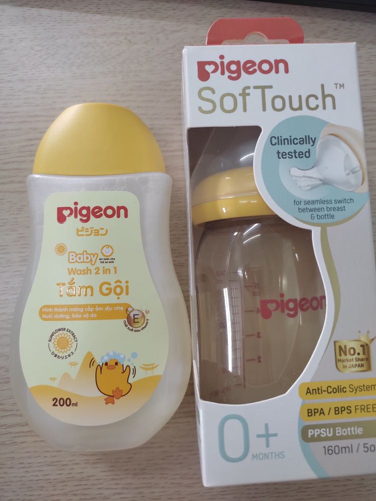 date mới, có tem chống hàng giả, núm ti mềm, chưa dùng nên chưa biết chất lượng bình ntn