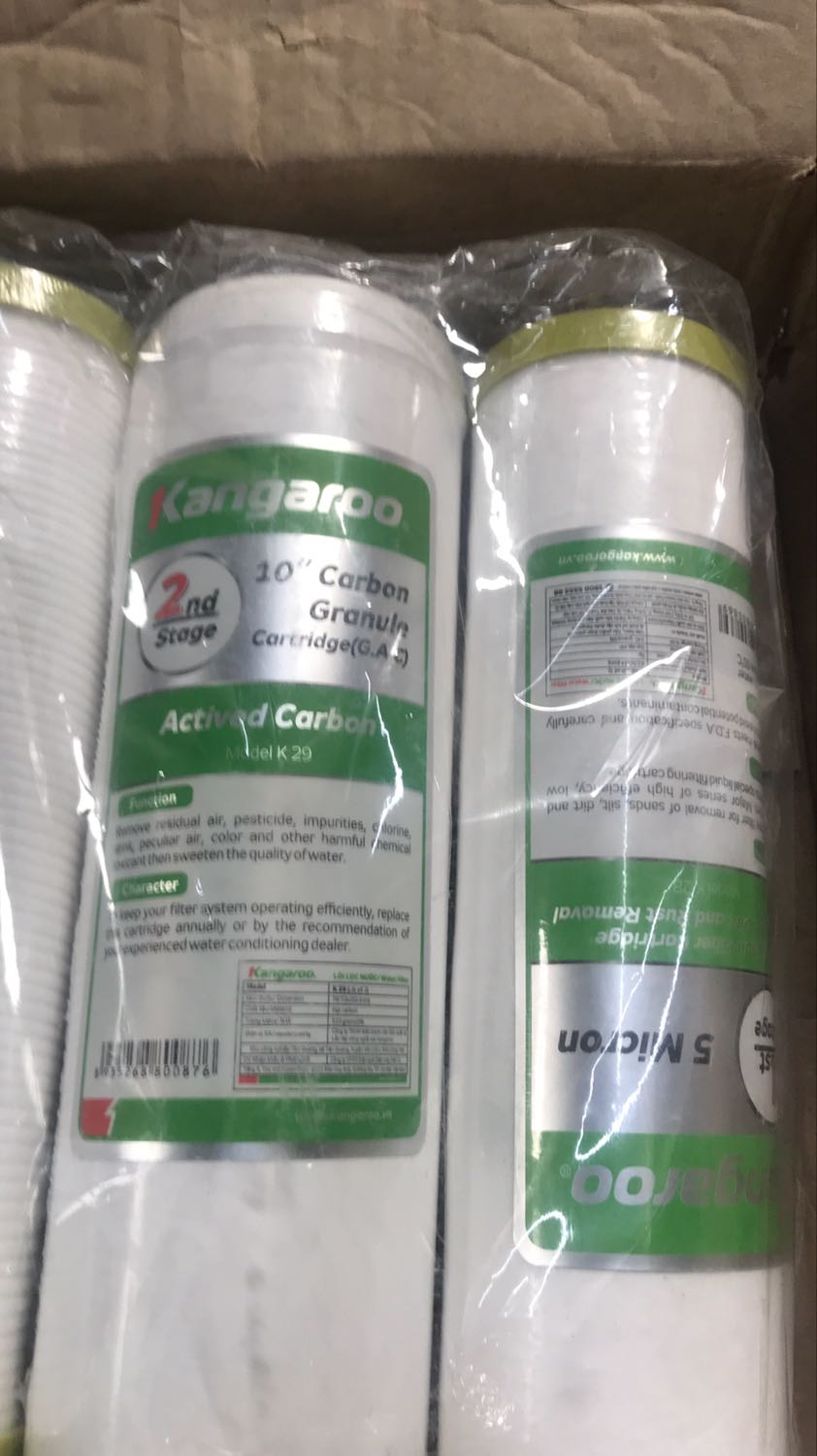 Hàng quét mã không rõ xuất xứ nhìn cũng không giống hàng chính hãng mua chỉ thấy ba lõi lọc ngoài ra không giấy tờ gì để chứng nhận là hàng chính hãng kangaroo. Quá thất vọng tiki độ tinh xảo cũng không bằng hàng trong máy??? Tiki giải thích dùm nha