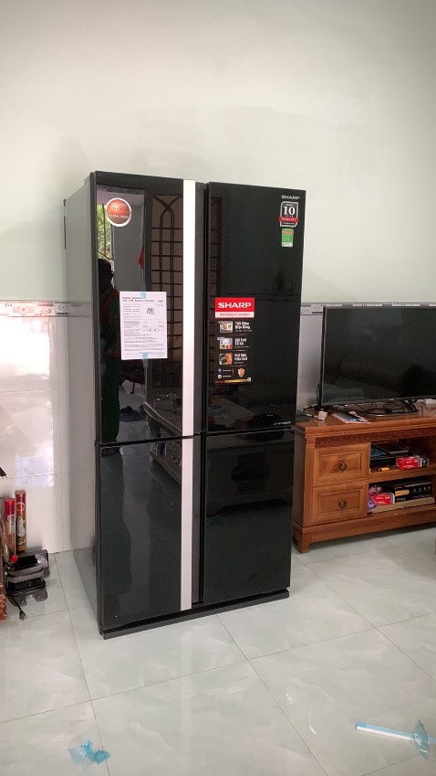 Tủ dung tích lớn, nhìn rất sang trọng và đẹp, làm lạnh nhanh. Rất hài lòng.