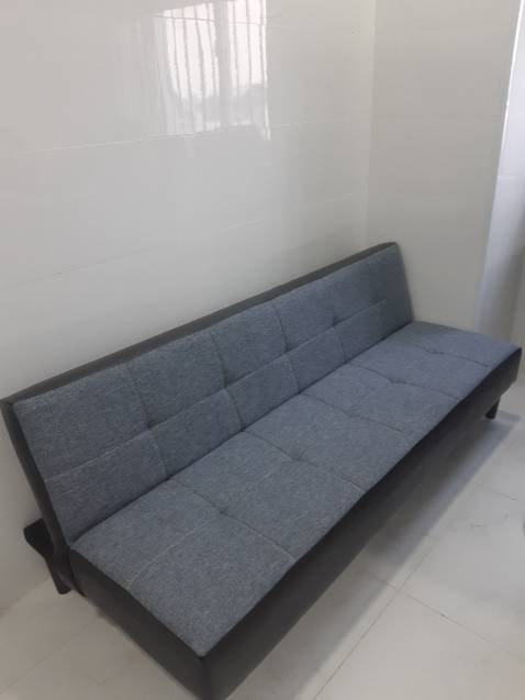 Đẹp, chắc, sang trọng, rất êm, giao nhanh, uy tín