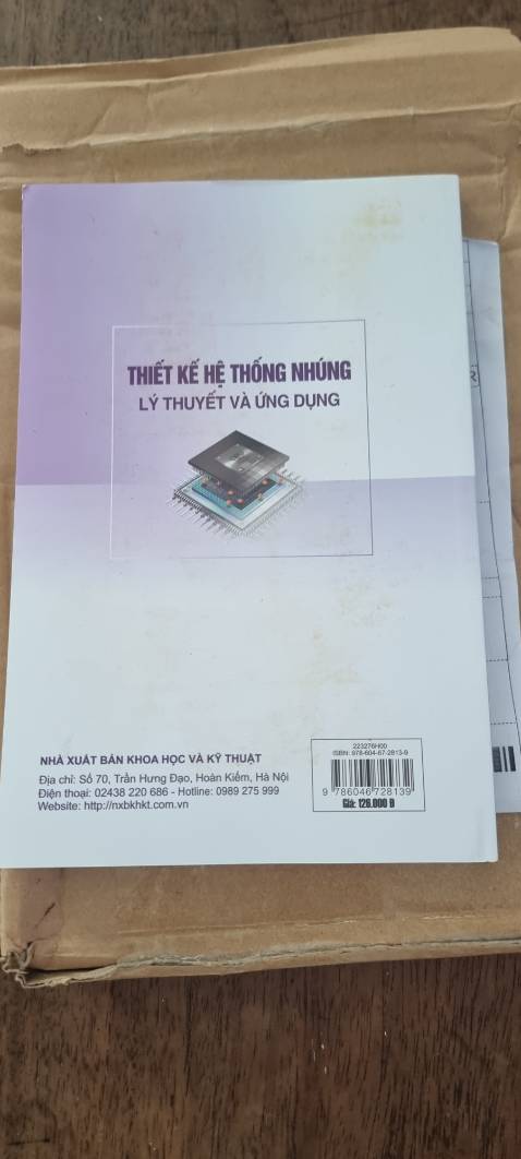 Đóng gói quá tệ, sách thì dơ phía sau.