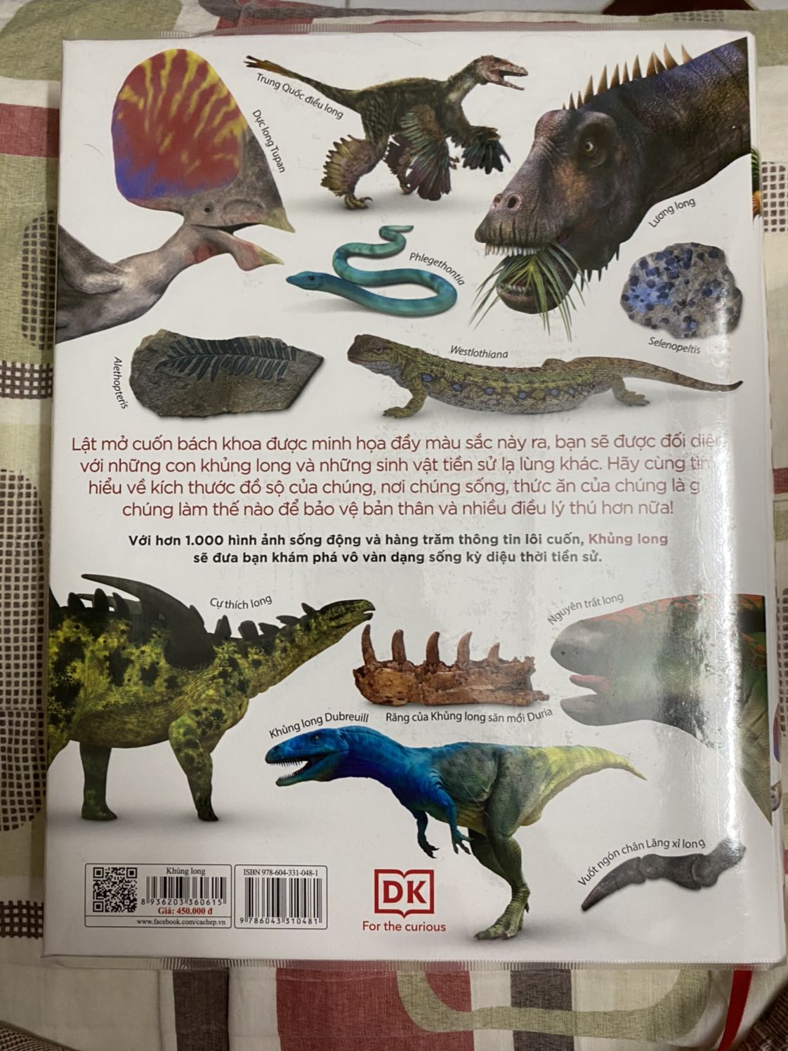 Sách quá đẹp và nhiều thông tin. Nếu ai là người đam mê khủng long thì không nên bỏ qua thêm một tuyệt phẩm khác của DK.
