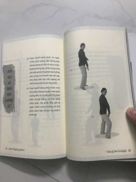 Tiki giao hành nhanh, bìa sách và giấy tạm ổn
Sản phẩm không đáng giá tiền bỏ ra nội dung bình thường, sách in mỗi trang có mấy dòng giống như ăn gian, gom cả cuốn sách lại chất được 4 trang A4