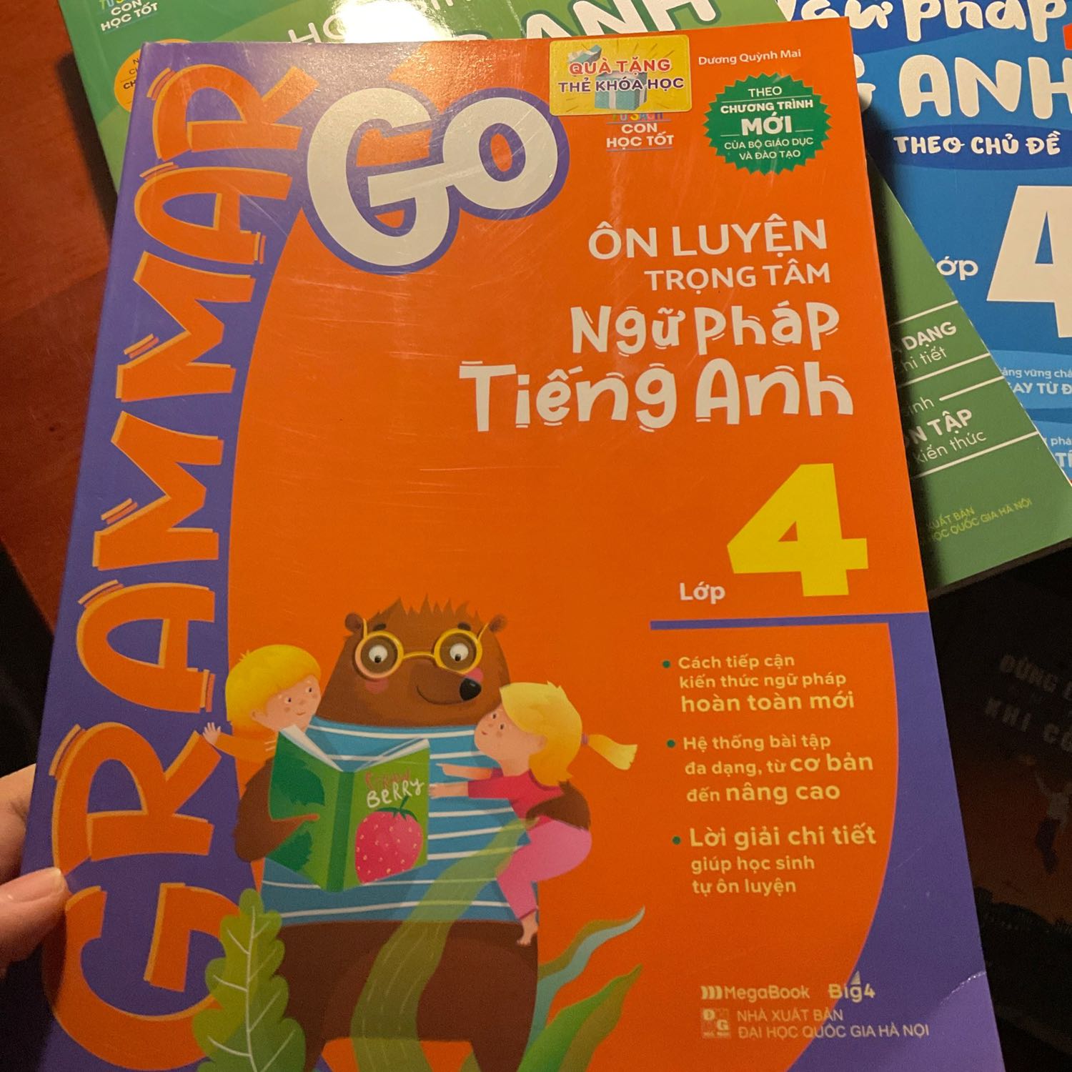 Sách này sẽ rất thích hợp cho em mình đây
Đóng gói ko kĩ nhưng sách đến tay rất ổn