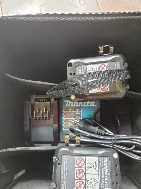 Tốt, đóng gói cẩn thận, đủ phụ kiên