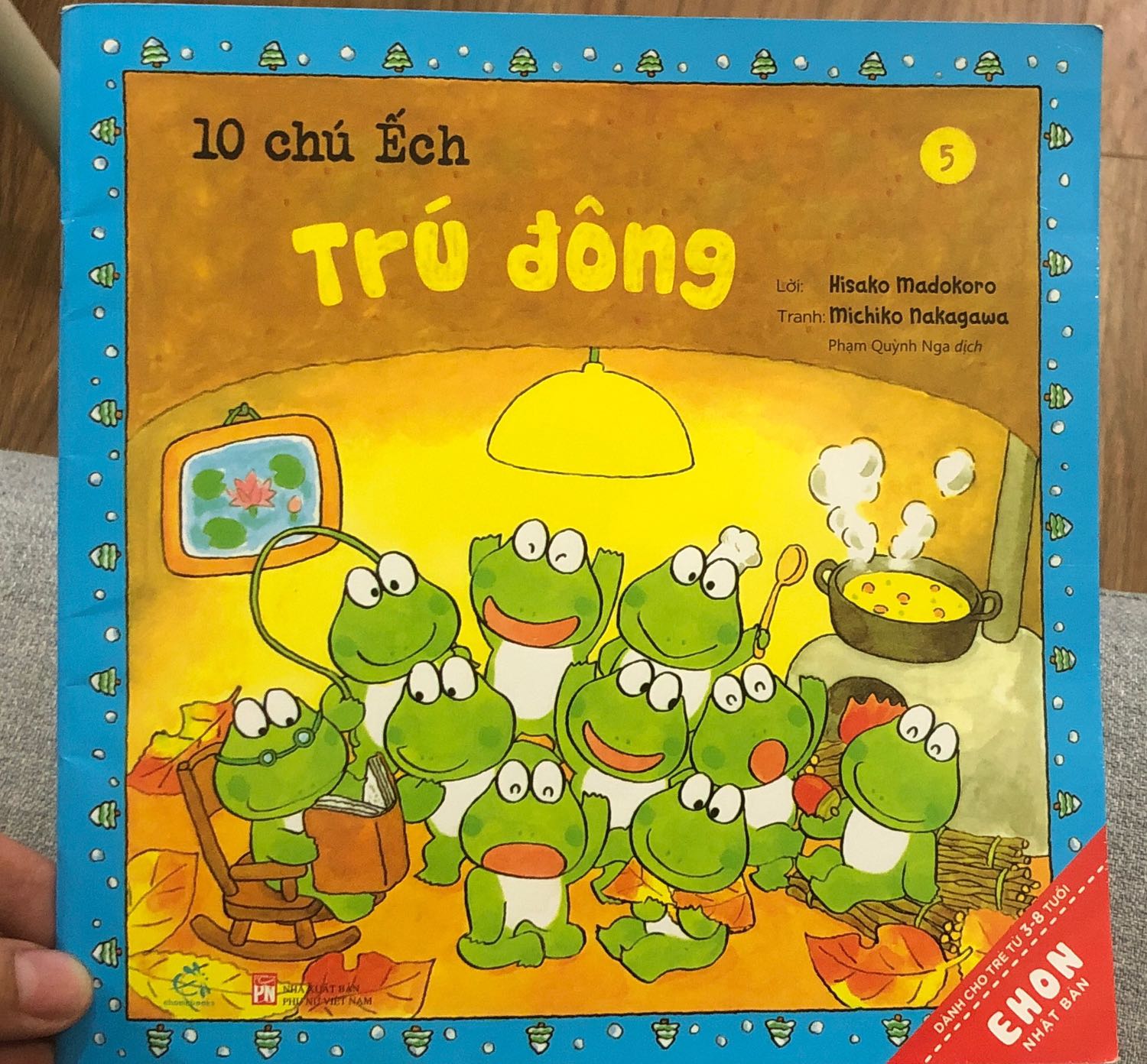 Bạn nhà mình 3 tuổi rất thích đọc bộ sách này